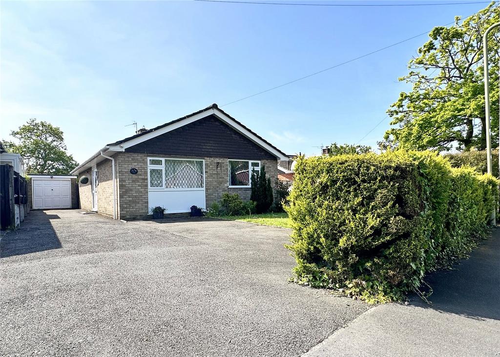 Oak Road, Ashley, New Milton... 2 bed bungalow for sale £419,950