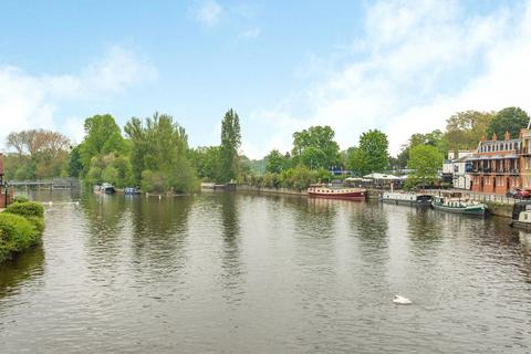 4 bedroom terraced house for sale, Thames Side, Windsor, Berkshire, SL4