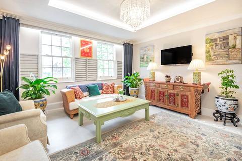 8 Thames Side, Windsor, SL4 1QN