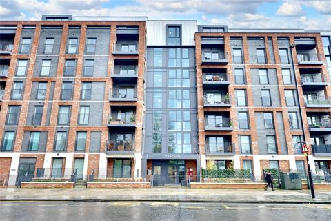 1 bedroom penthouse for sale, Green Lanes, London, N21