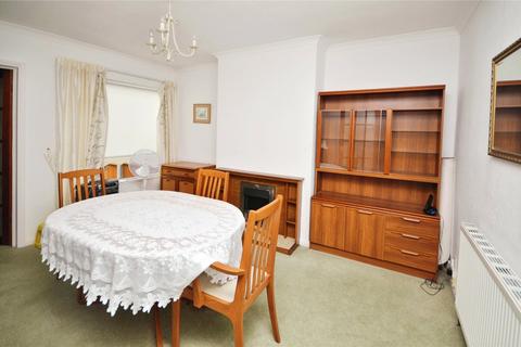 2 bedroom bungalow to rent - Prospect Road, Hornchurch, Essex, RM11