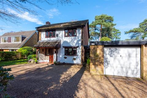 3 bedroom detached house for sale, Roundway, Camberley, Surrey, GU15