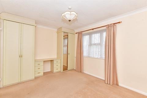 1 bedroom flat for sale, Stilemans, Wickford, Essex