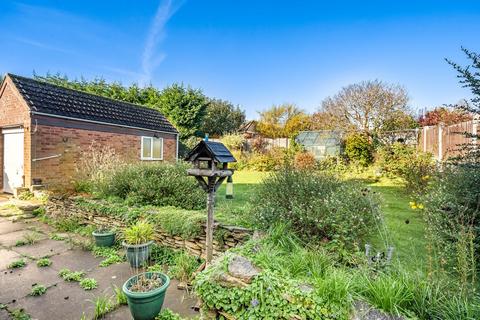 3 bedroom bungalow for sale, Arden Road, Worcester WR5