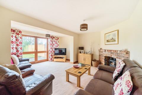 4 bedroom semi-detached house for sale, Old Road South, Worcester WR5