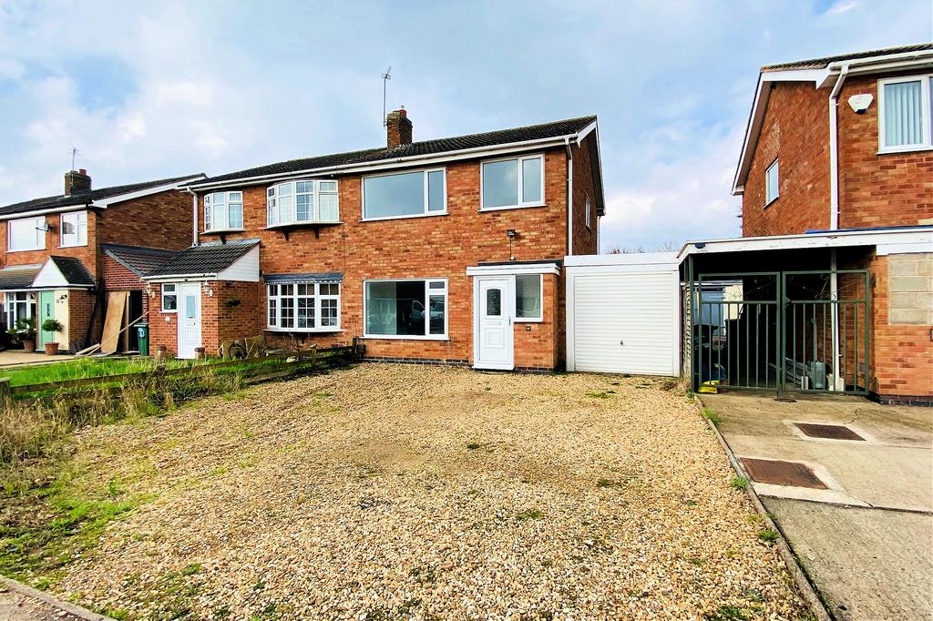 Huntsmans Dale, East Goscote, LE7 3 bed semidetached house for sale