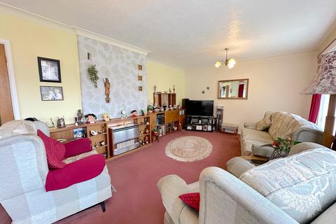 3 bedroom detached bungalow for sale, Wellfield Close, Cannock WS11