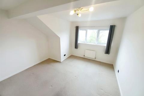 3 bedroom townhouse to rent, Martin Bank Wood, Almondbury, Huddersfield, HD5
