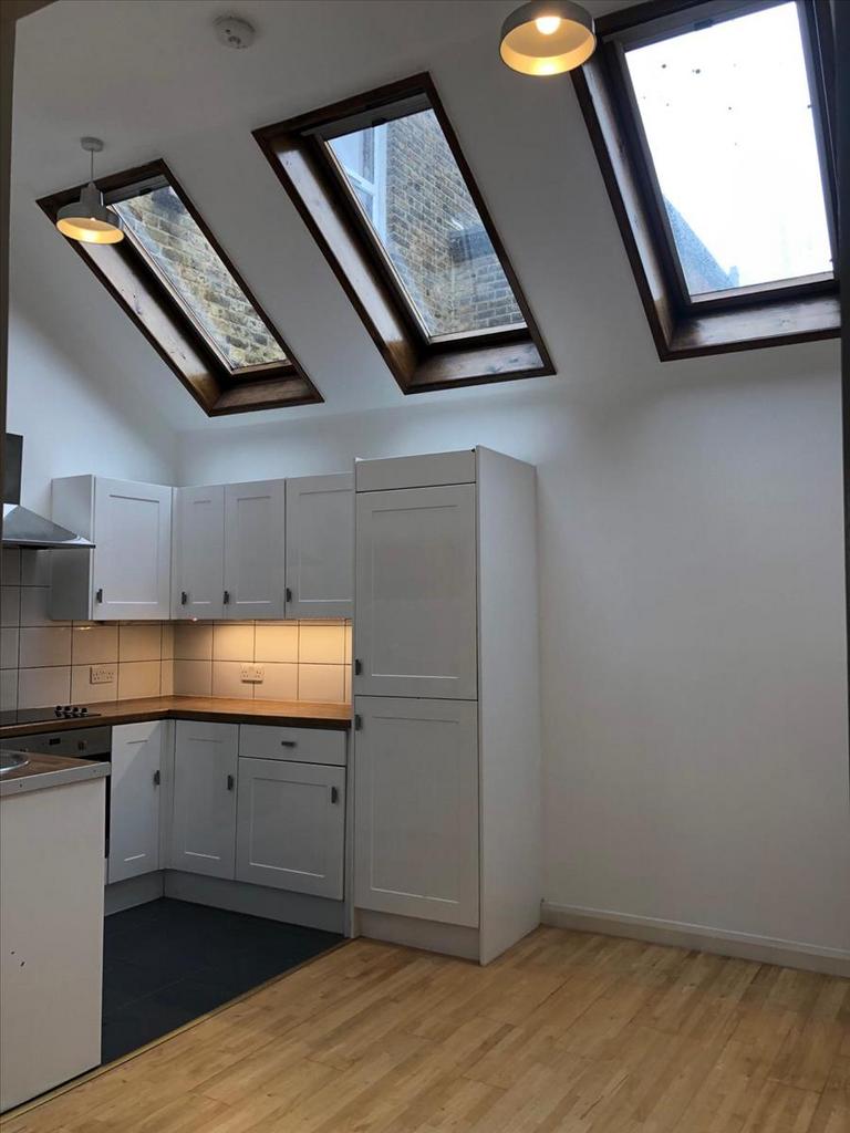 South Ealing Road, Ealing, London, W5 1 bed flat to rent £1,600 pcm