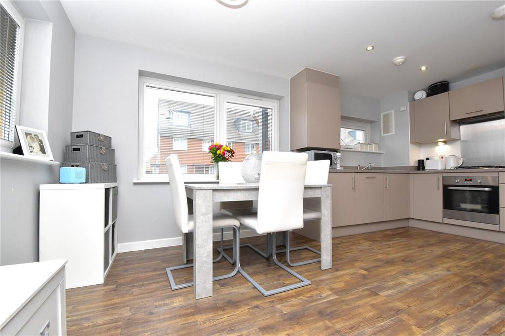 Kitchen Dining Area