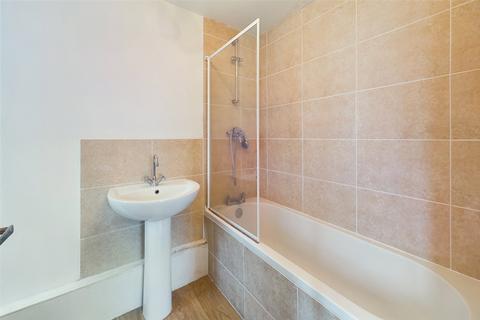 28 Drummond Road, Bournemouth, BH1 4DS