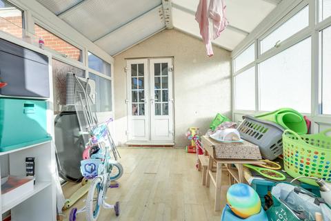 26 Broadgate Walk, Horsforth, Leeds, LS18 4HF