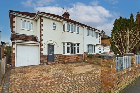 4 bedroom semi-detached house for sale - Meadowsway, Upton-by-Chester, CH2