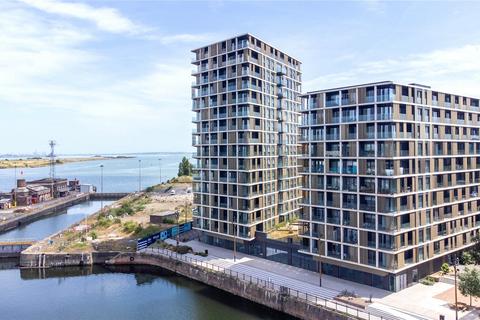 2 bedroom flat for sale, Gillingham Gate Road, Chatham, Kent, ME4