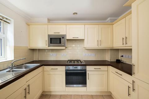 2 bedroom flat for sale, Reigate Hill, Cedar Rise, RH2