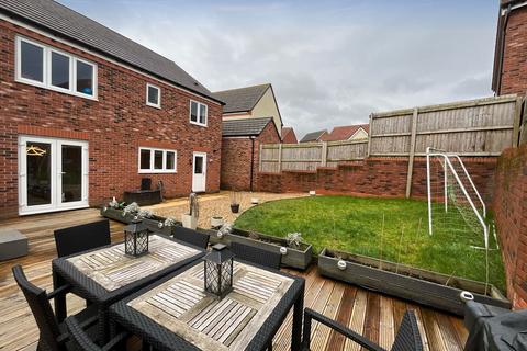 4 bedroom detached house for sale, Cartwright Walk, Eccleshall, ST21 6LN