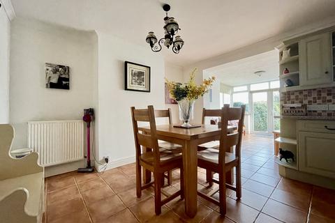 19 Cowick Hill, Exeter, EX2 9NQ