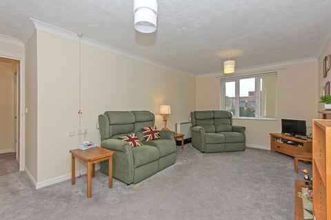 1 bedroom apartment for sale, Riverbourne Court, Bell Road, Sittingbourne., ME10