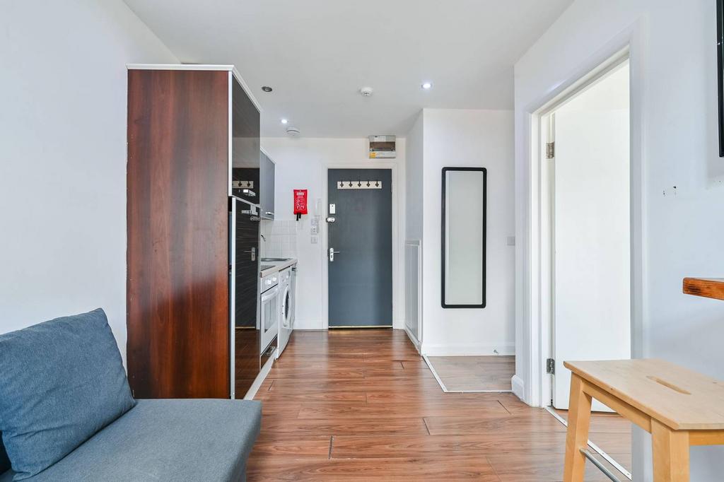 Eversholt Street, Mornington Crescent, London, NW1 1 bed flat to rent ...