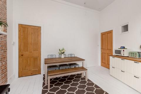 100/1 Ferry Road, Edinburgh, EH6 4PG