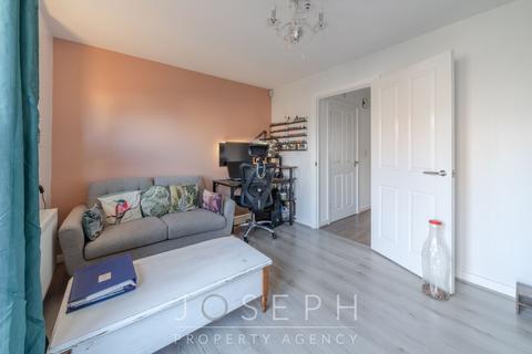 34 Brick Drive, Great Blakenham, Ipswich, IP6 0GJ