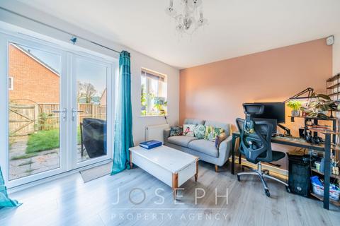 34 Brick Drive, Great Blakenham, Ipswich, IP6 0GJ