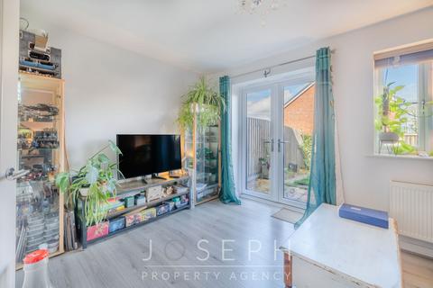 34 Brick Drive, Great Blakenham, Ipswich, IP6 0GJ