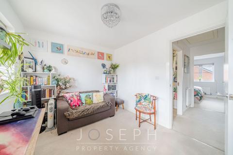 34 Brick Drive, Great Blakenham, Ipswich, IP6 0GJ