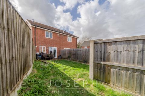 34 Brick Drive, Great Blakenham, Ipswich, IP6 0GJ