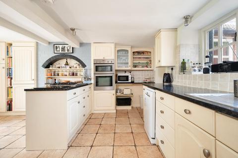 4 bedroom character property for sale, Charming Cottage in Church Close, Hose, LE14 4JJ