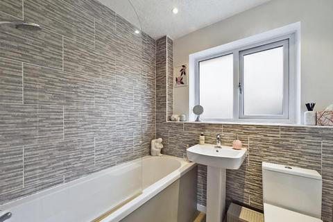 22 Barwoods Drive, Saltney, Chester, CH4 8NU