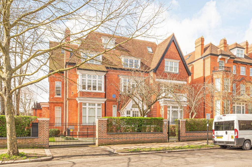 Fitzjohns Avenue, Hampstead, London... 2 bed flat for sale £2,500,000