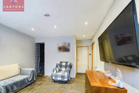 10 Eirw Road, Porth, CF39 9LT