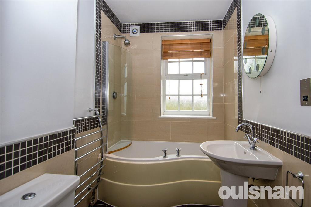 Apartment in West Midlands - View 4