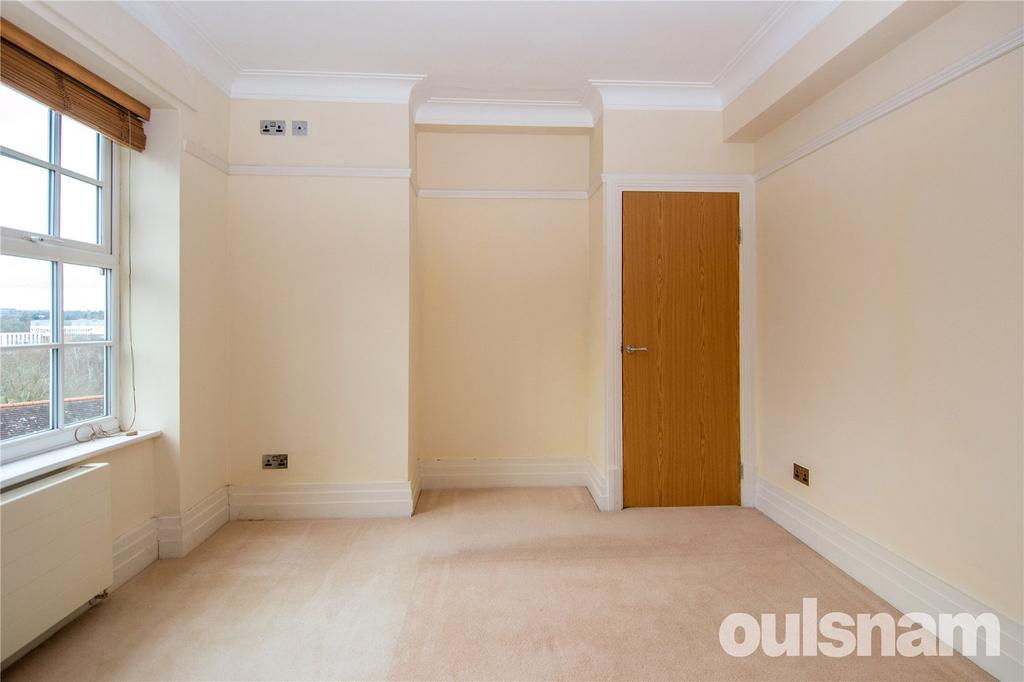 Apartment in West Midlands - View 5