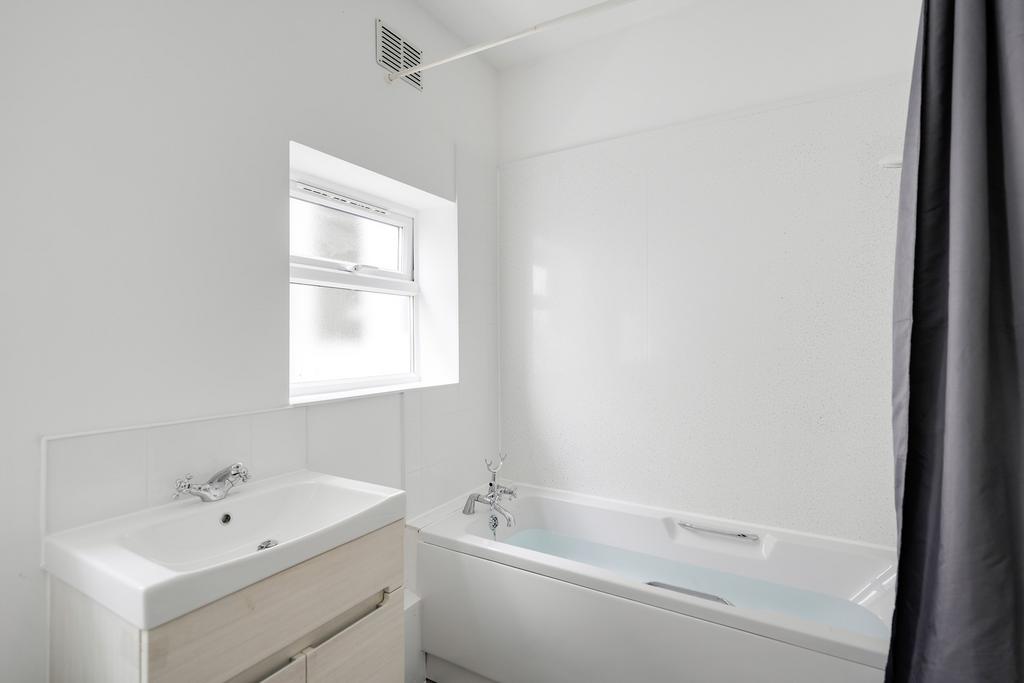Bathroom ()