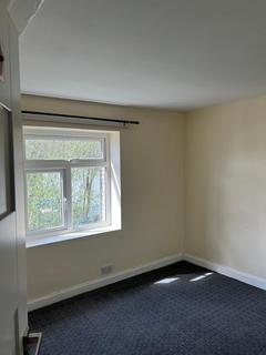 2 bedroom terraced house to rent, Willow Lane, Huddersfield HD1