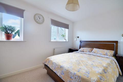 3 bedroom house for sale, at Hayday Close, Yarnton, Yarnton OX5