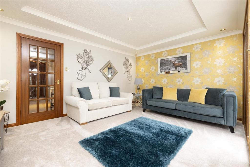 4 Hawthorn Bank, Seafield, Bathgate, EH47 2 bed detached bungalow for