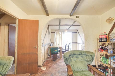 3 bedroom semi-detached house for sale - Linnet Close, Abbeymead, Gloucester, GL4