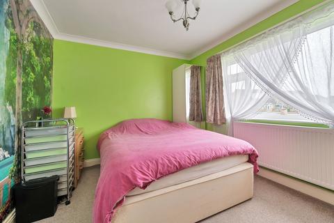 12 Coniston Road, Gunthorpe, Peterborough, PE4 7UE