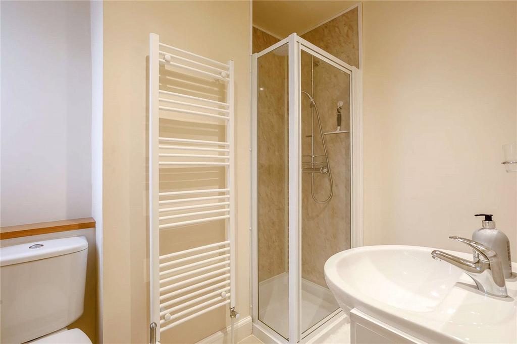 Shower En Suite