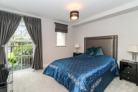 2 bedroom apartment for sale, Station Road, Beaconsfield, HP9