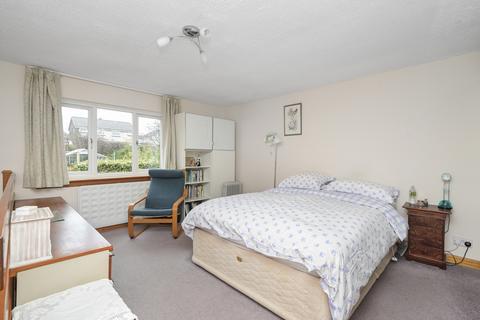 2 Ewing Street, Penicuik, EH26 0JY