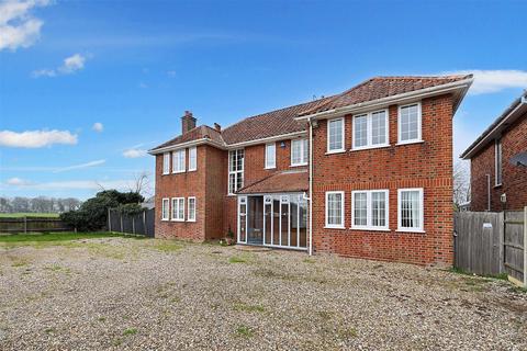 5 bedroom detached house for sale, Ringsfield Road, Beccles, Suffolk