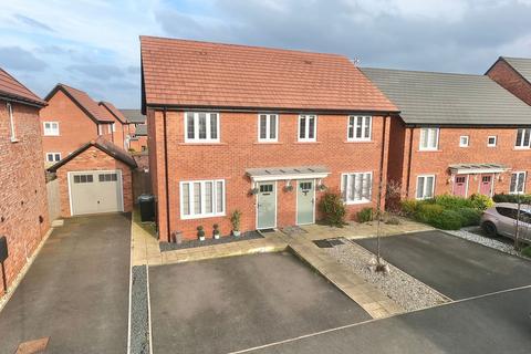 3 bedroom semi-detached house for sale - Higher Croft Drive, Crewe, CW1