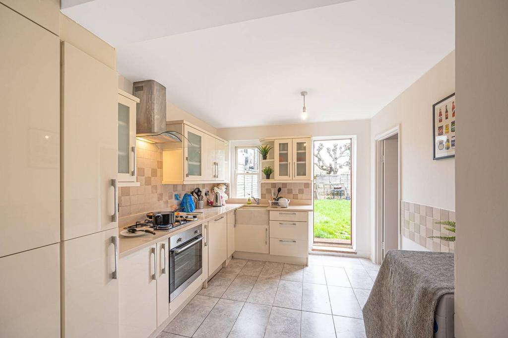 The Burroughs, Hendon, London, NW4 4 bed house for sale £675,000