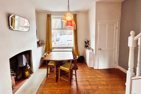 2 bedroom terraced house to rent - Thornton Road, Manchester, Greater Manchester, M14