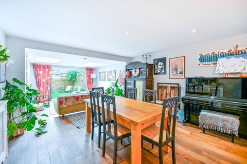 4 bedroom terraced house to rent, Cranford Close, Raynes Park, London, SW20