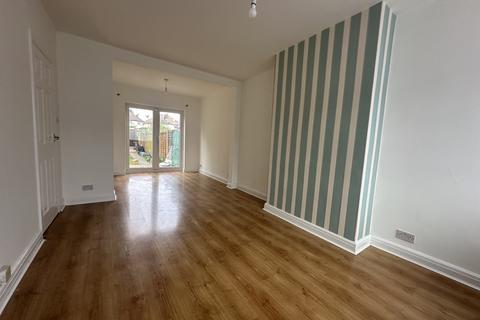 3 bedroom terraced house to rent, Wolverhampton Road,  Oldbury, B69